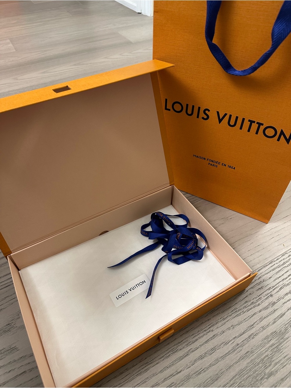 Louis Vuitton Box and gift bag set